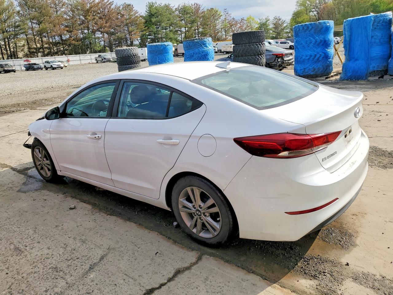 2017 Hyundai Elantra Value Edition - Фото 2
