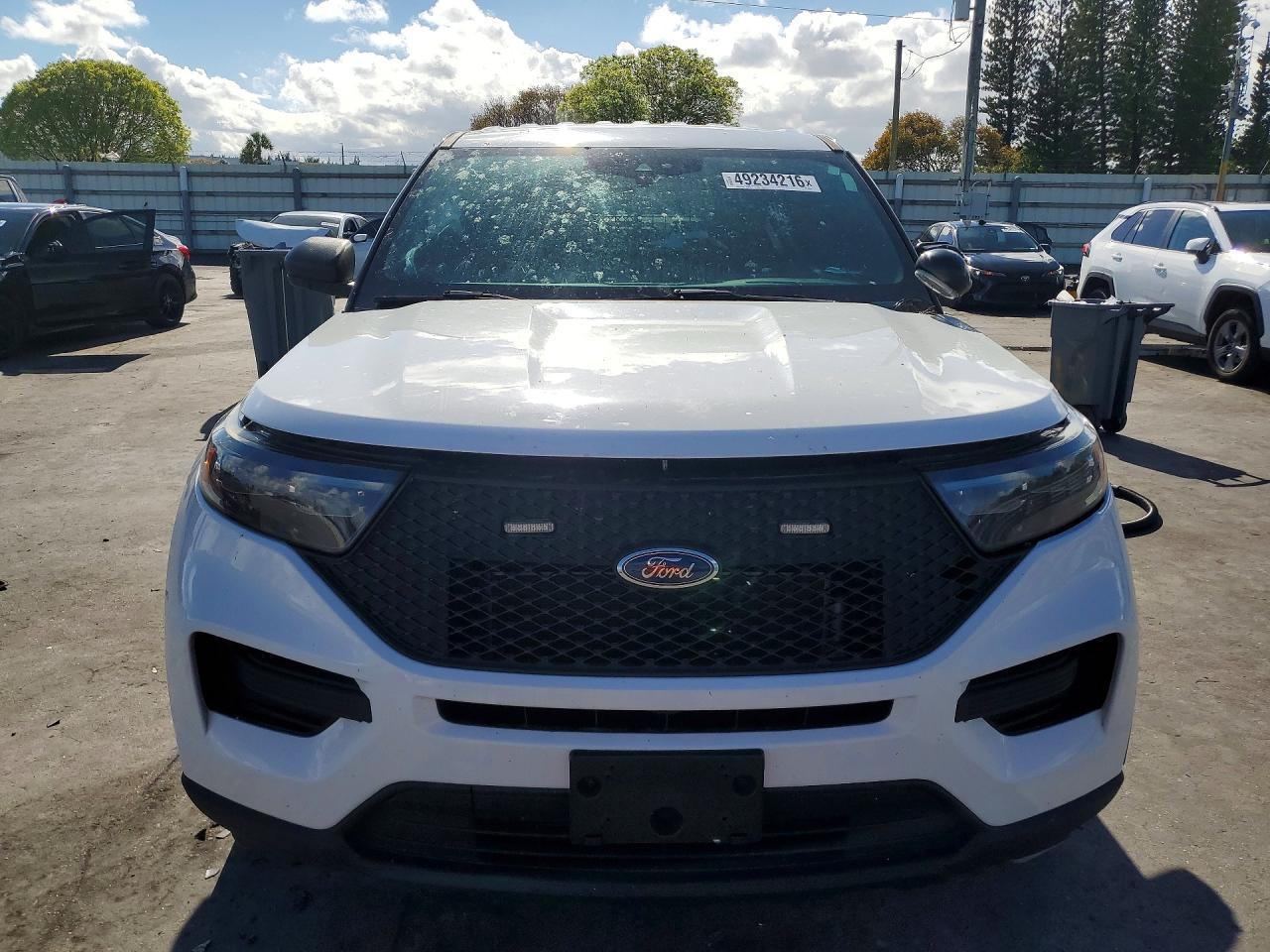 2021 Ford Explorer - Image 5