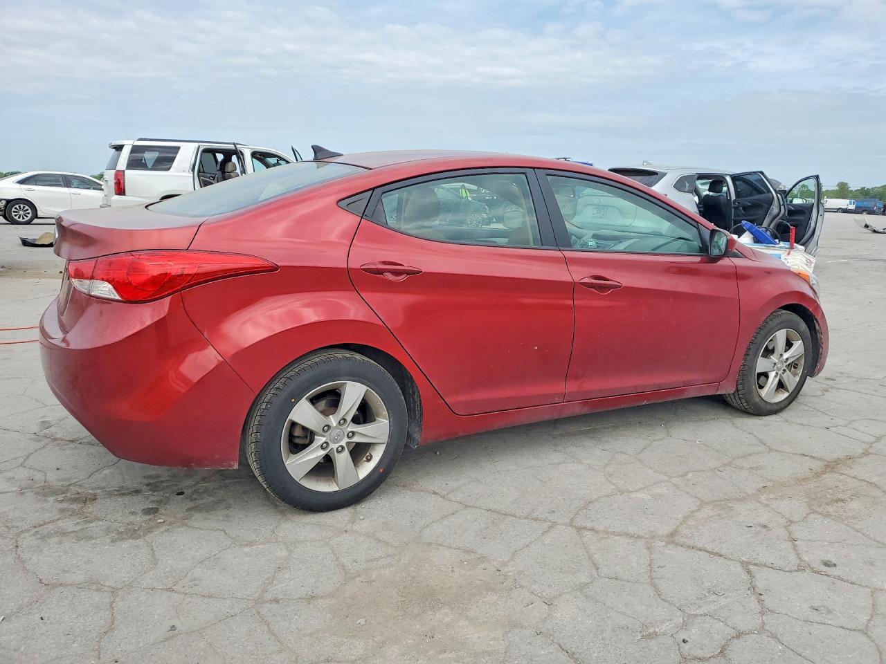 2013 Hyundai Elantra Gls - Фото 3