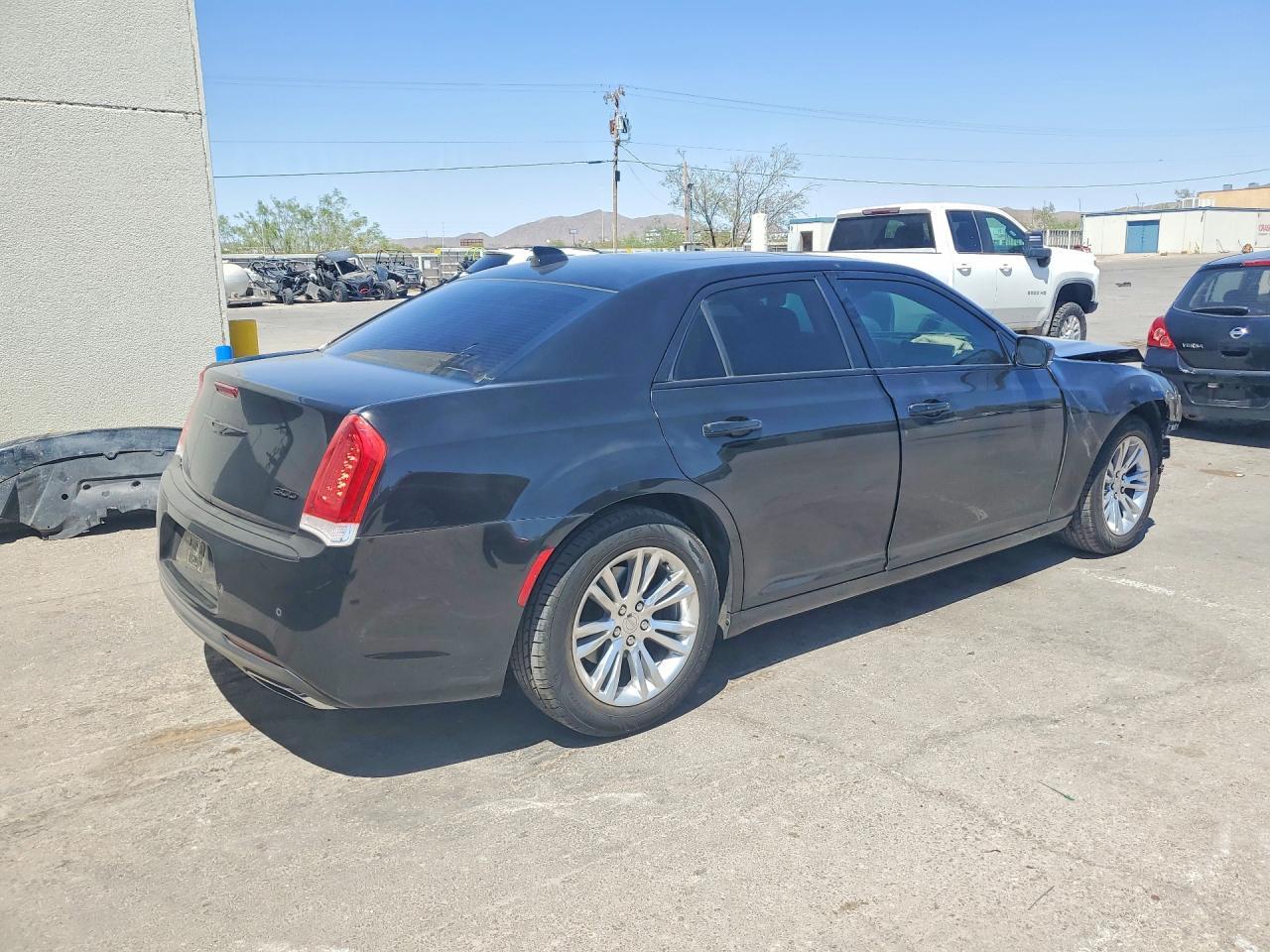 2016 Chrysler 300 Limited - Image 3