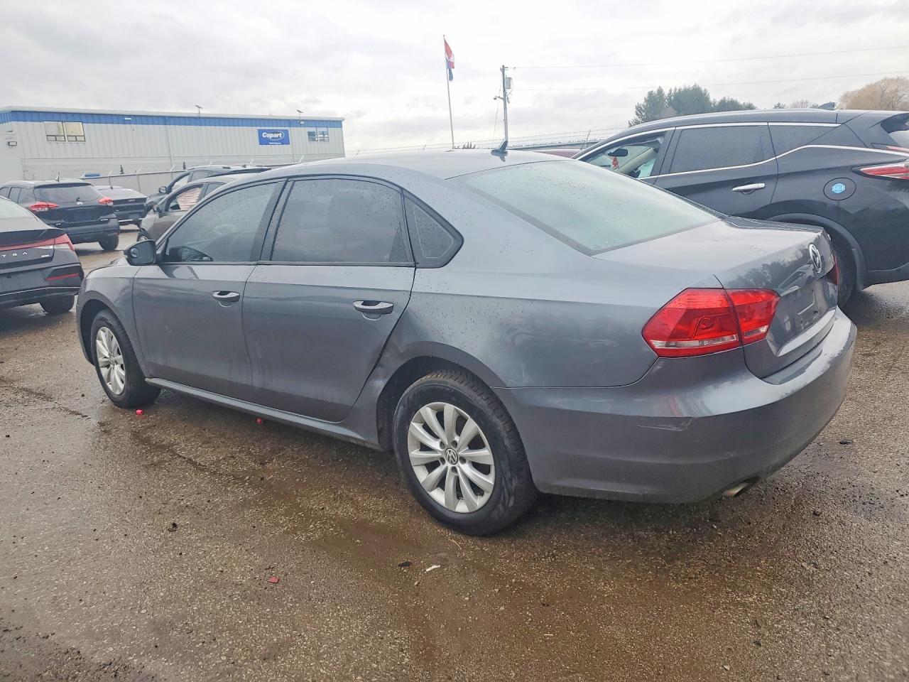 2013 Volkswagen Passat S - Image 2