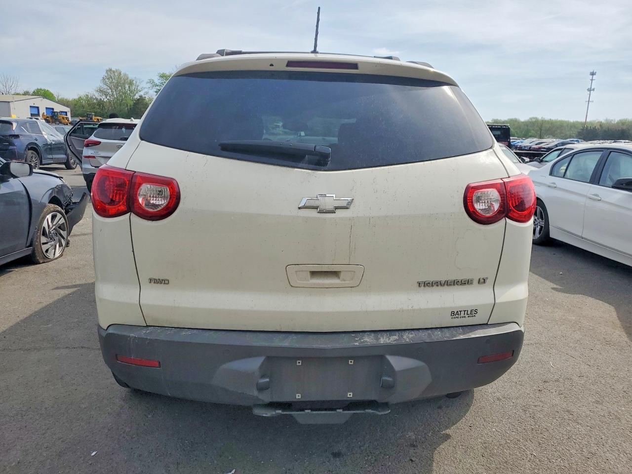 2011 Chevrolet Traverse Lt - Image 6