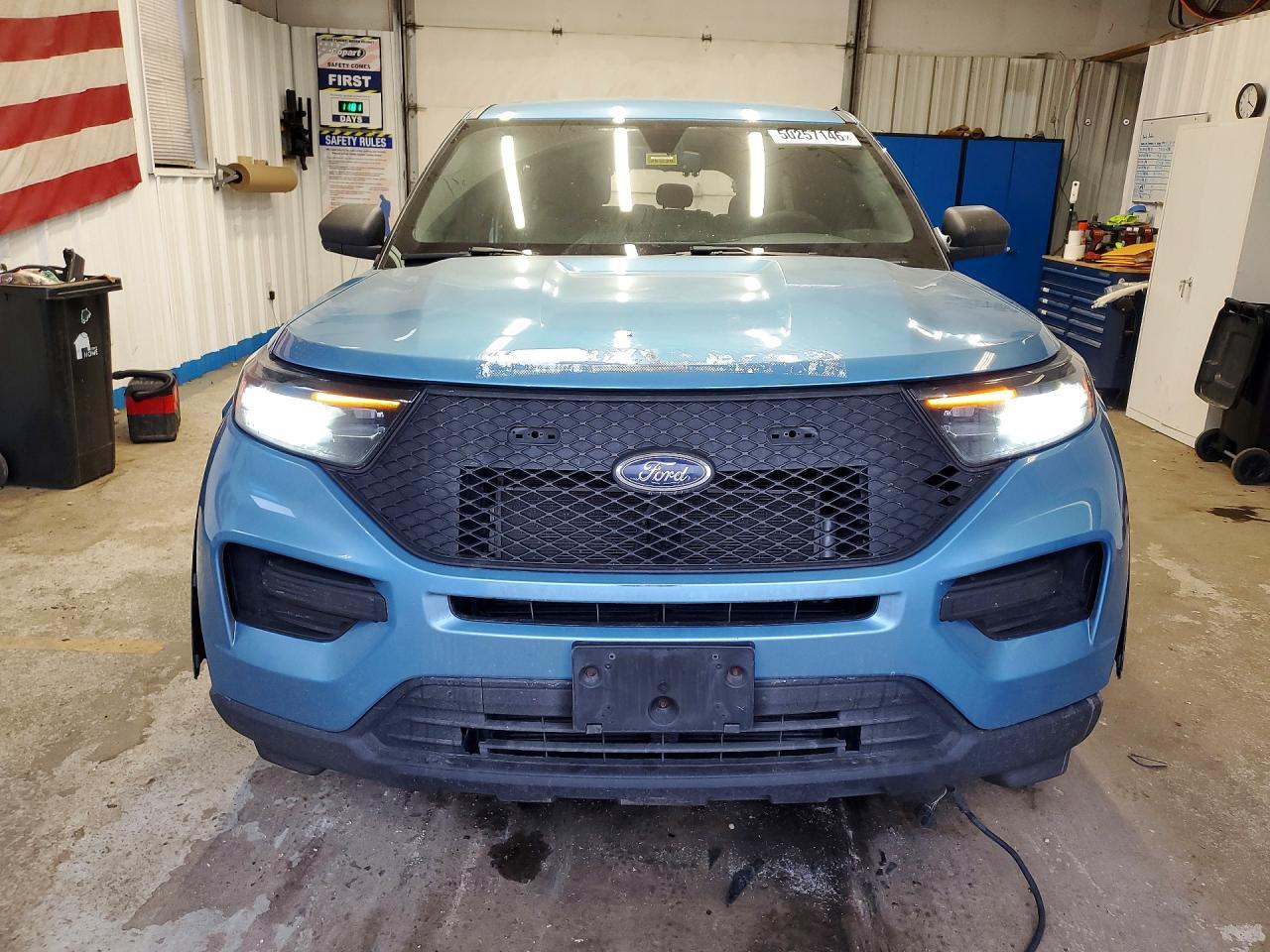 2020 Ford Explorer - Image 5