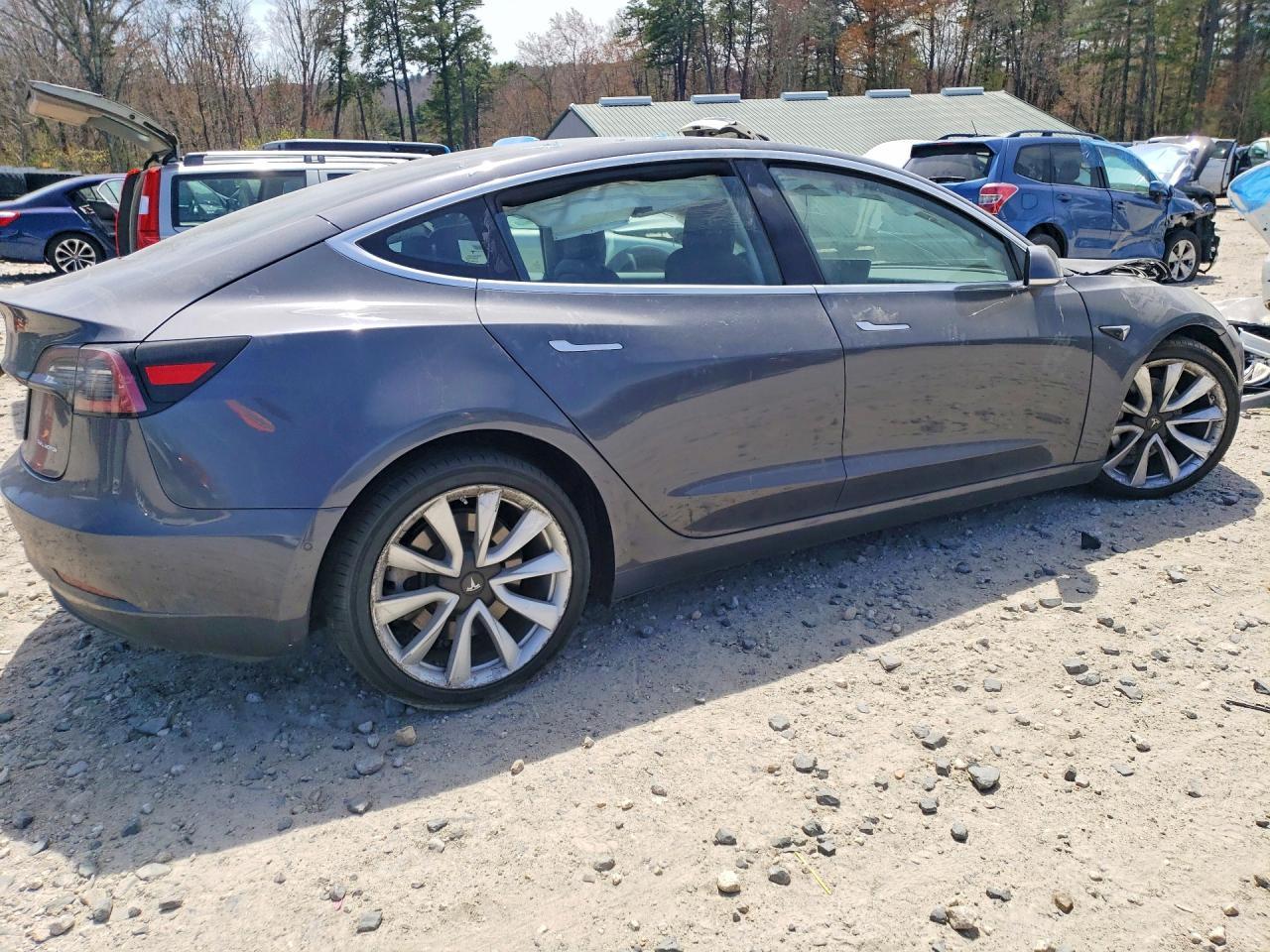 2018 Tesla Model 3 - Image 3