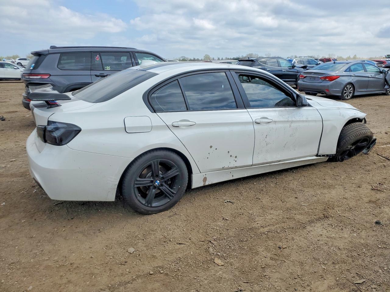 2014 BMW 320 I xDrive - Image 3