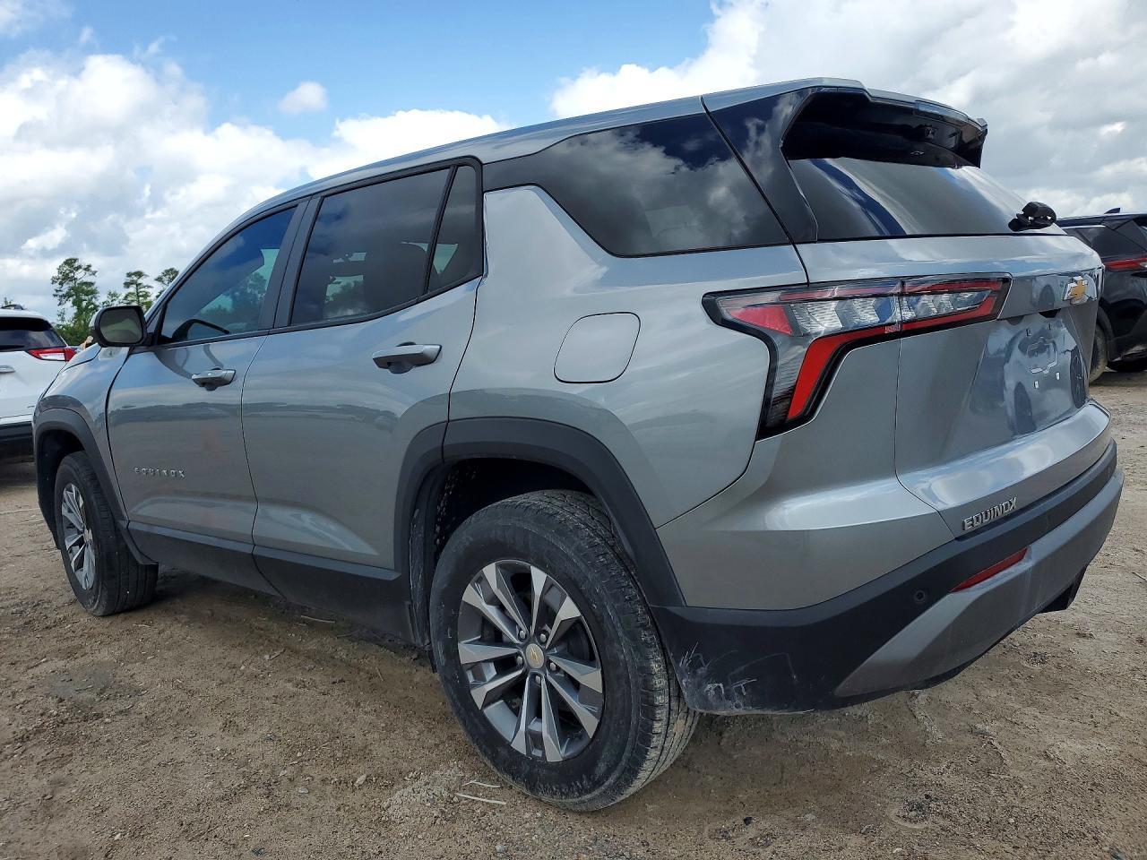 2025 Chevrolet Equinox Lt - Image 2