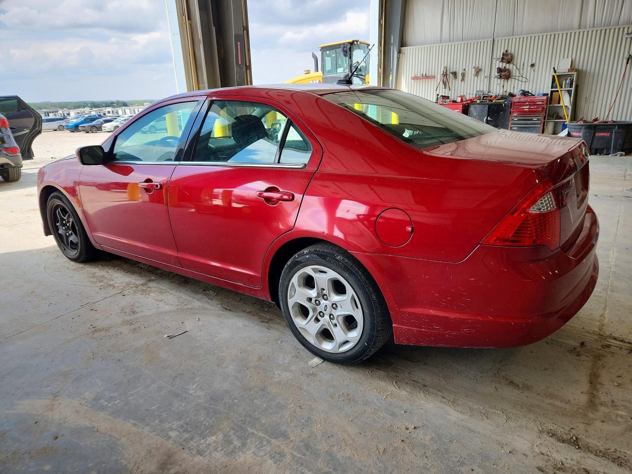 2011 Ford Fusion Se - Фото 2