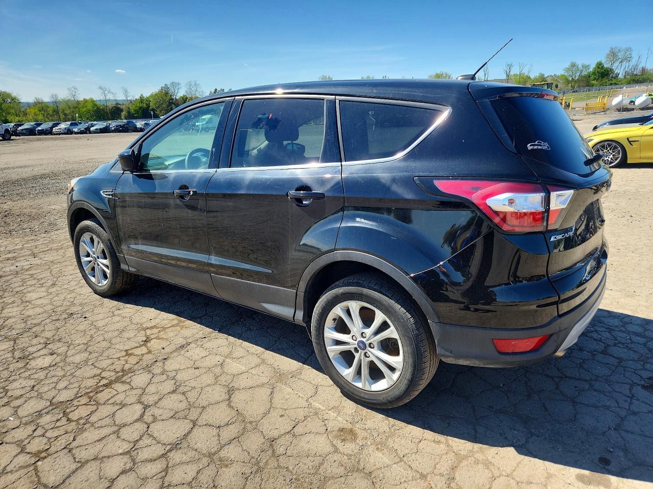 2017 Ford Escape Se - Image 2