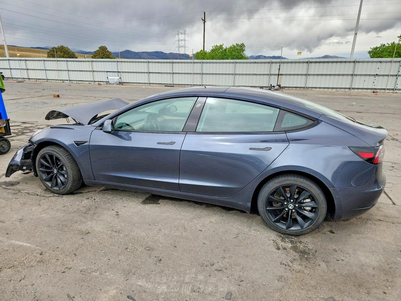 2022 Tesla Model 3 - Фото 2