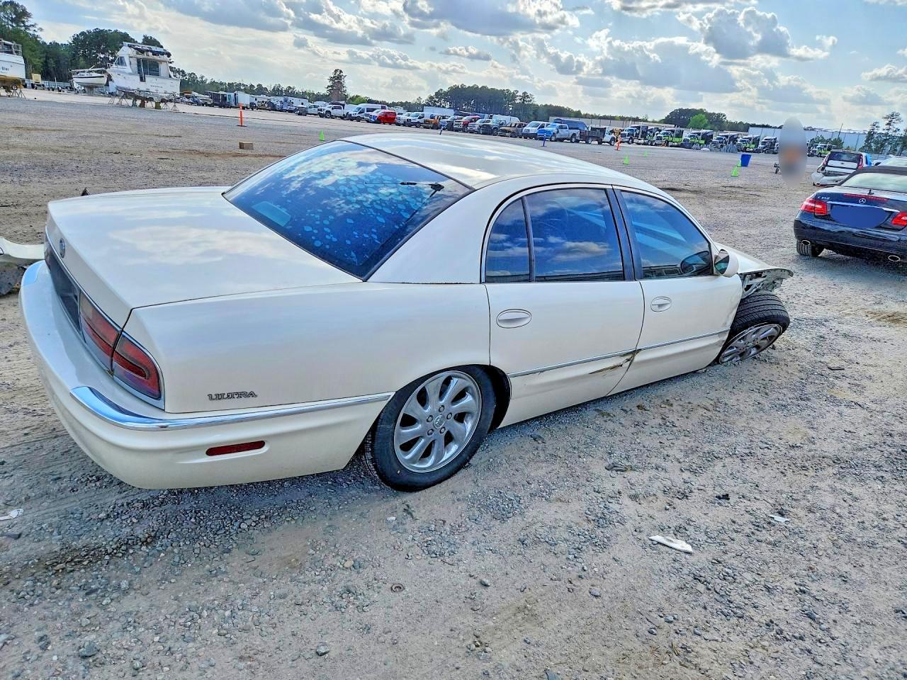 2003 Buick Park Avenue Ultra - Image 3