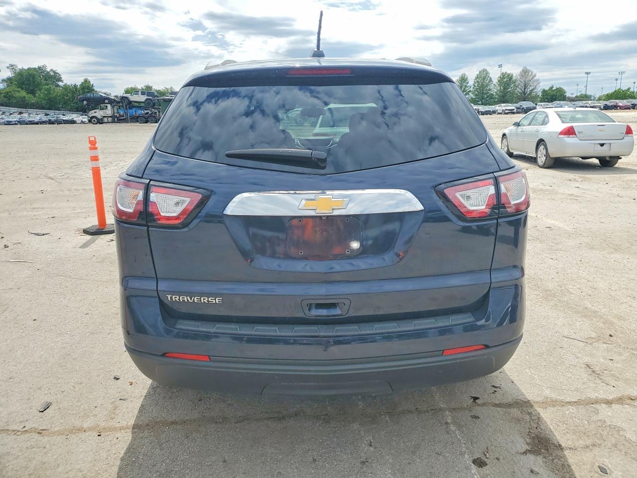 2017 Chevrolet Traverse Lt - Image 6