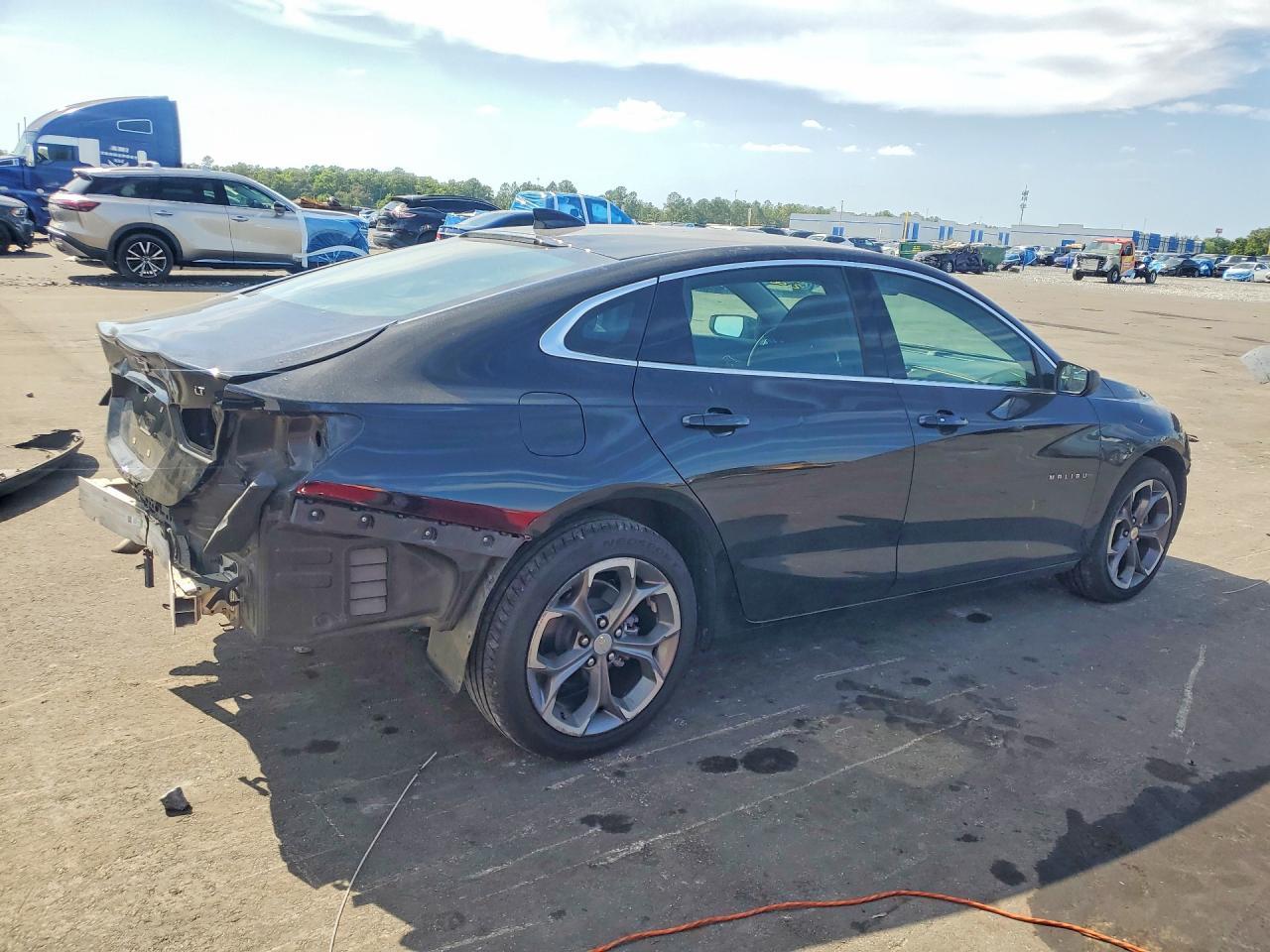 2023 Chevrolet Malibu Lt - Фото 3
