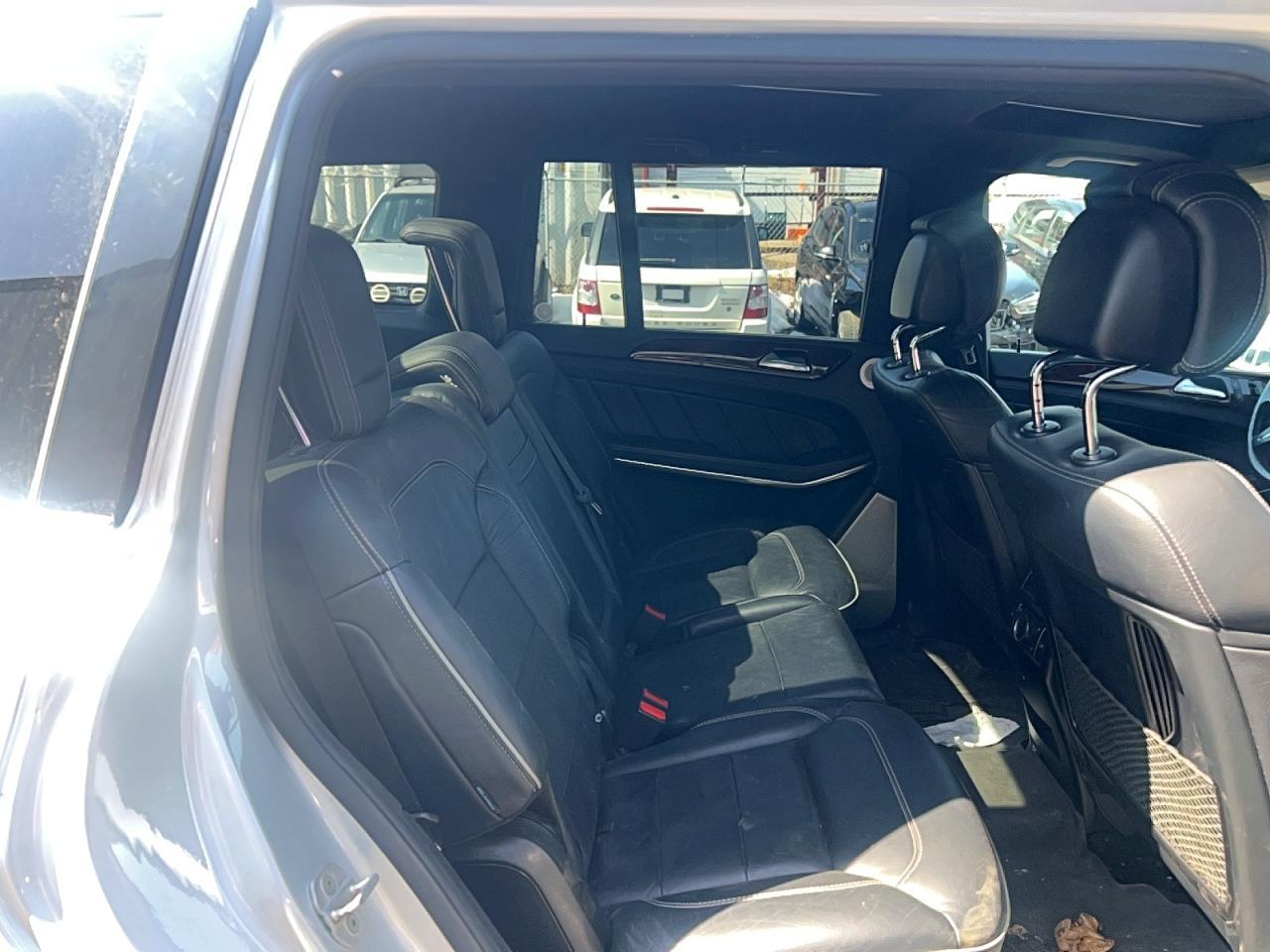 2013 Mercedes-Benz Gl 550 4Matic - Image 6