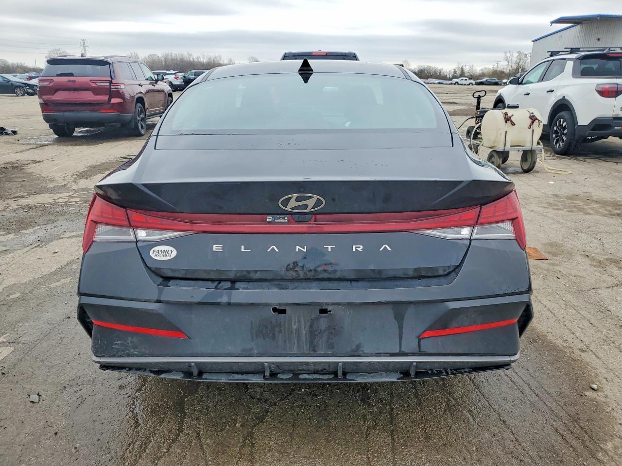 2025 Hyundai Elantra Sel - Фото 6