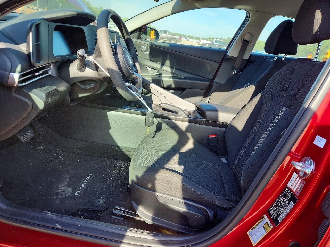 2025 Hyundai Elantra Se - Image 7
