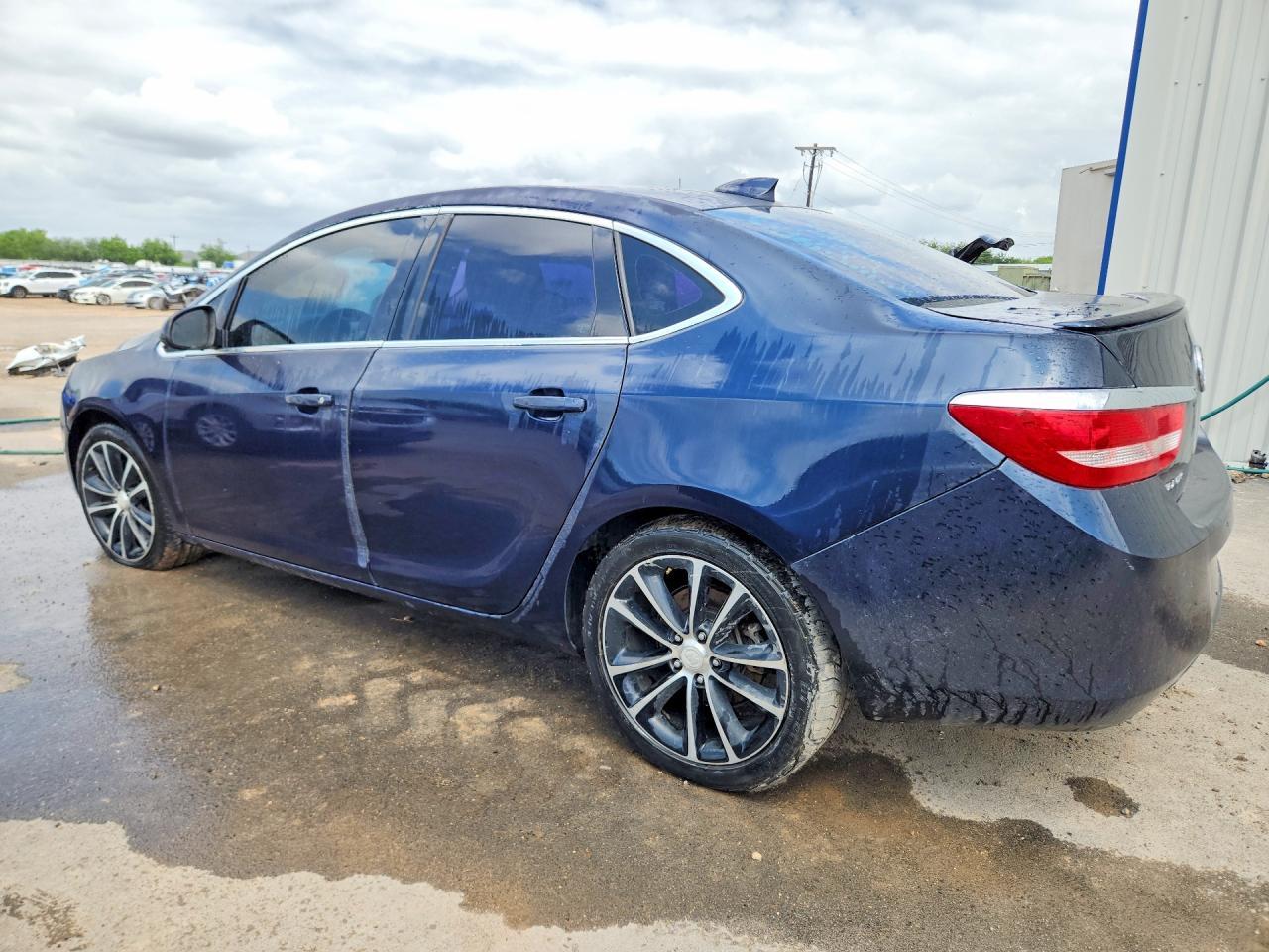 2016 Buick Verano Sport Touring - Фото 2