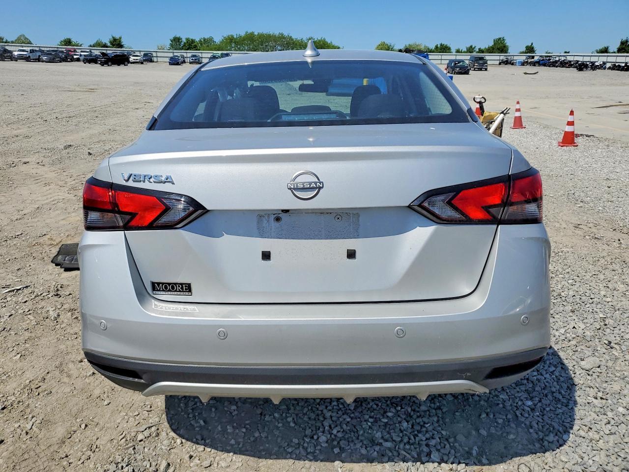 2025 Nissan Versa Sv - Фото 6