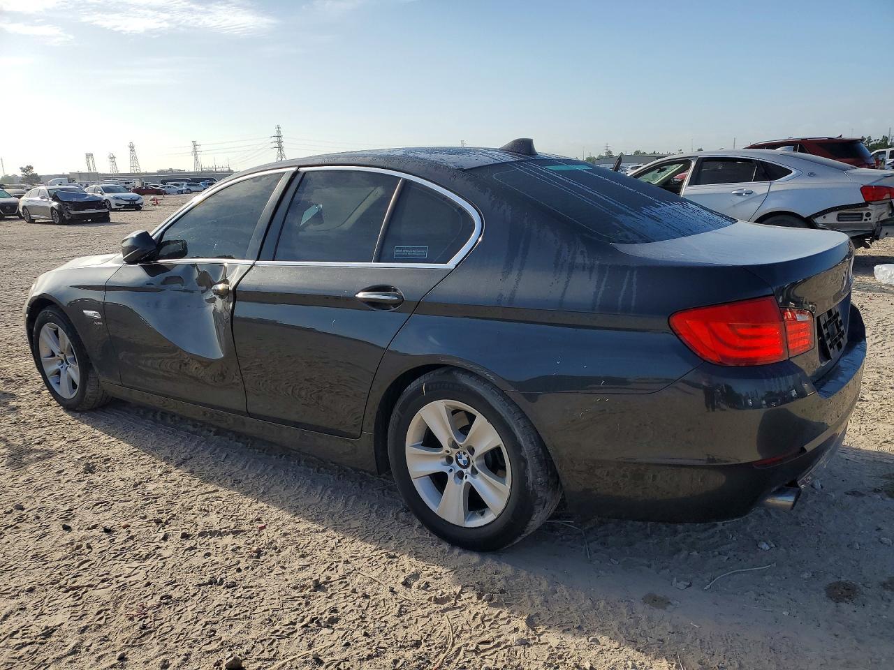 2012 BMW 528 Xi - Image 2