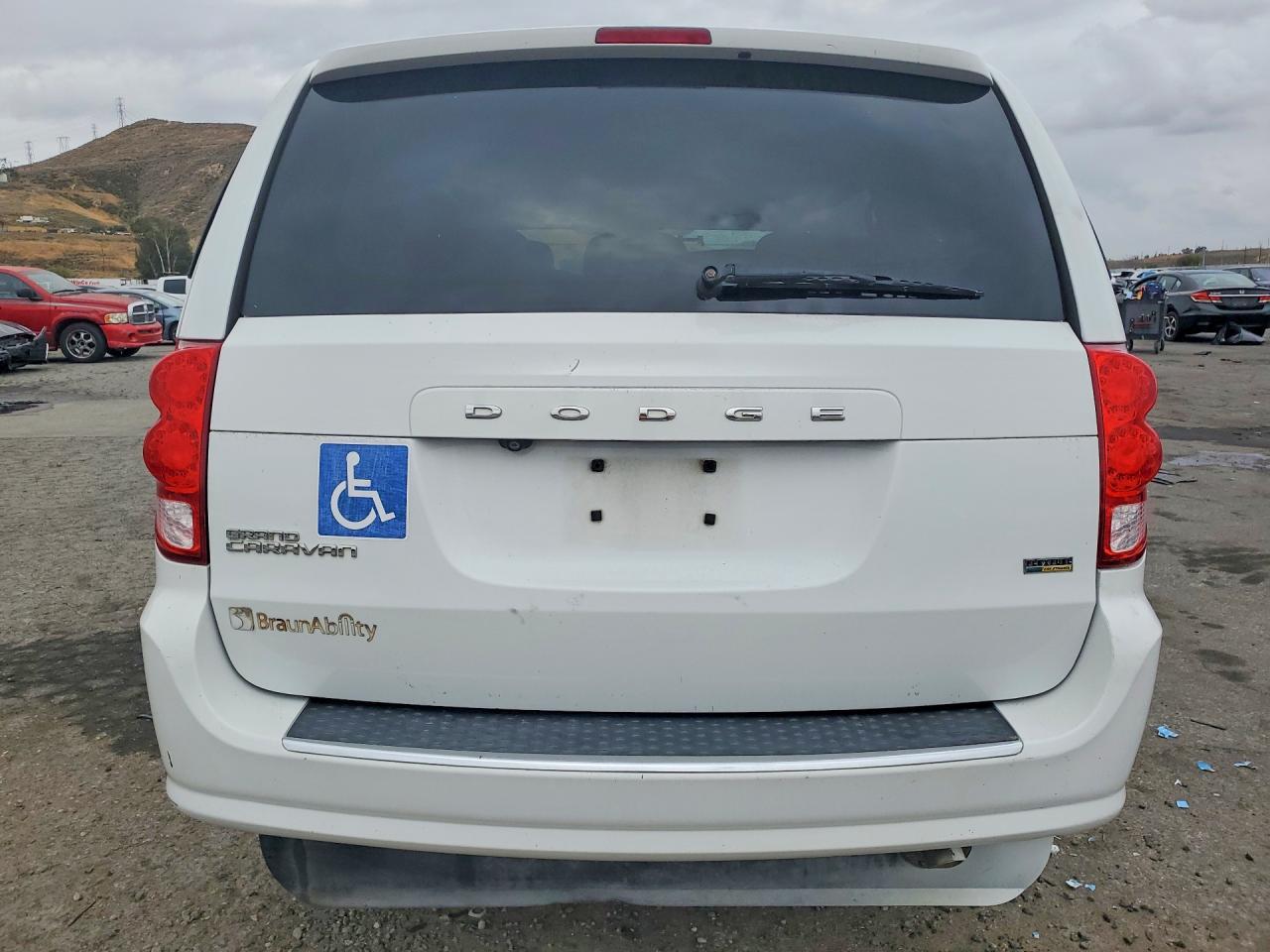 2017 Dodge Grand Caravan Se - Image 6