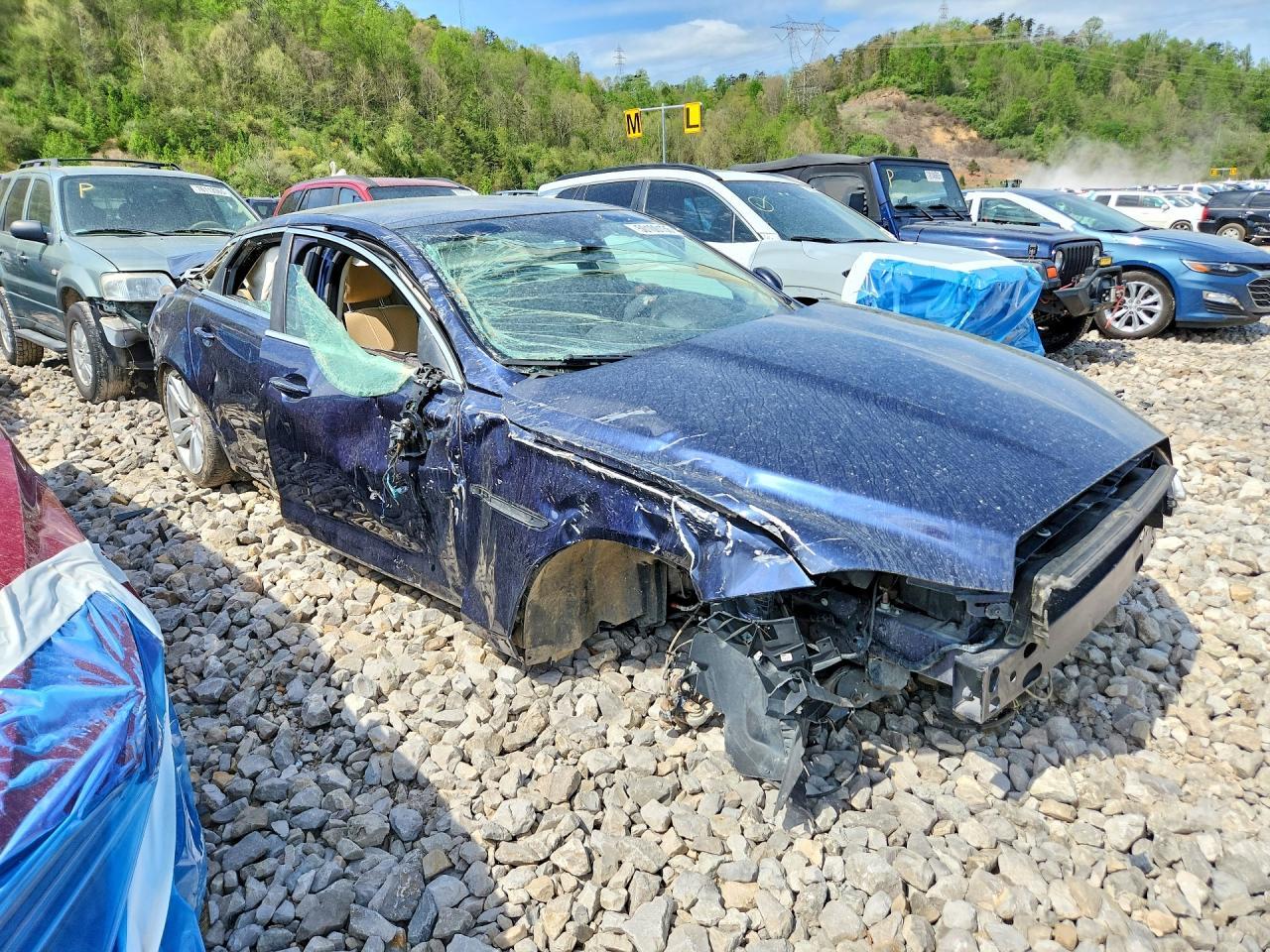 2015 Jaguar Xjl Portfolio - Image 4