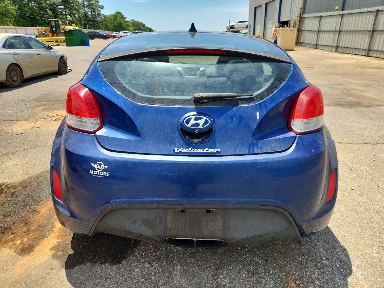 2016 Hyundai Veloster Base - Фото 6
