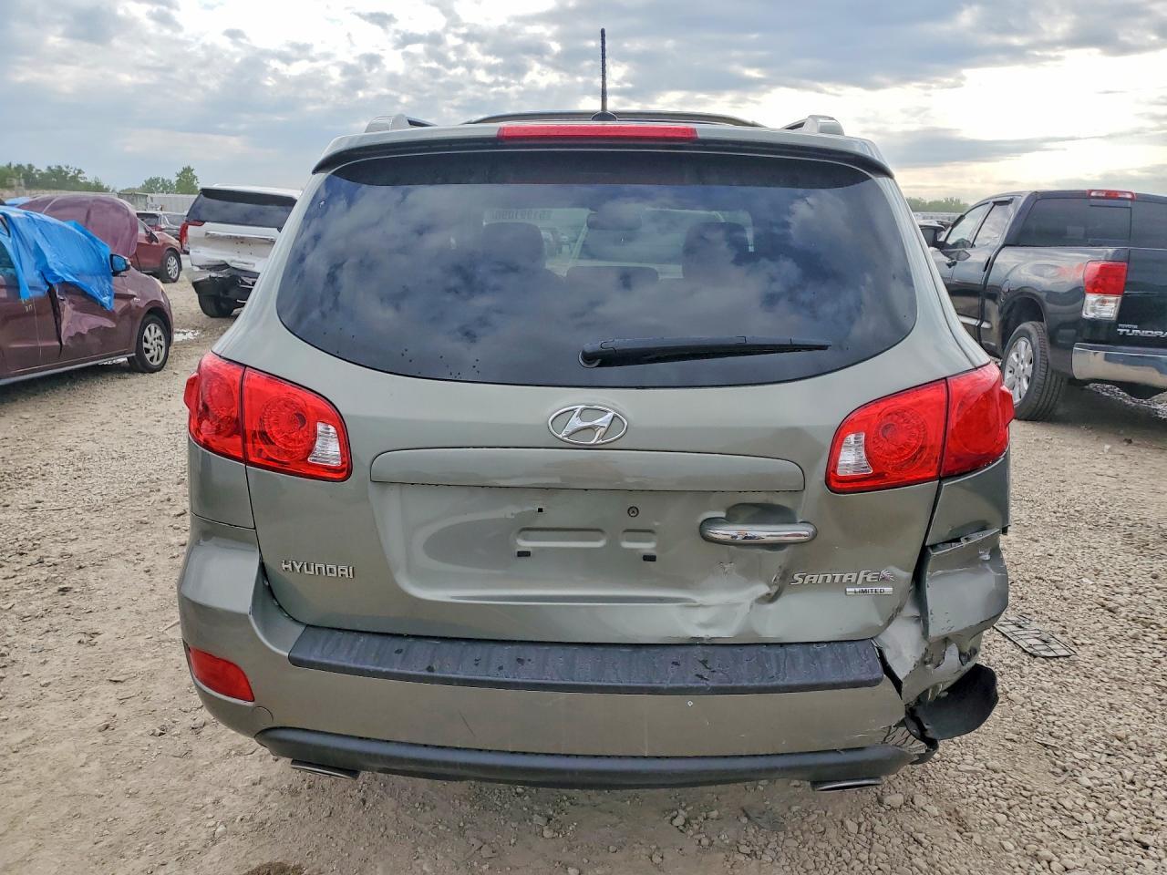 2009 Hyundai Santa Fe - Image 6