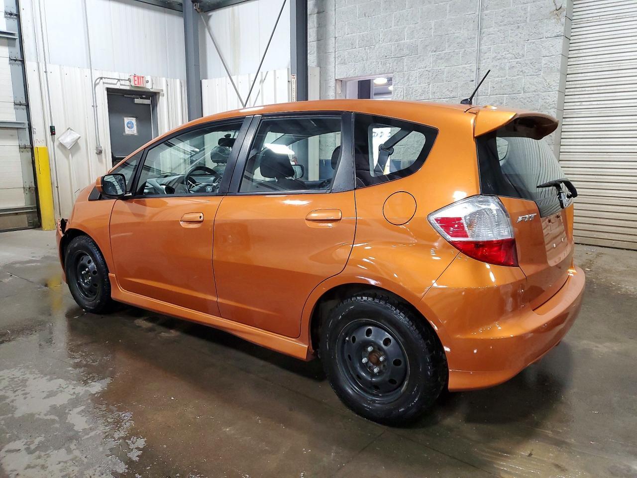 2010 Honda Fit Sport - Фото 2