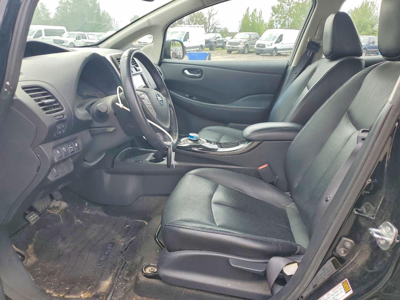 2015 Nissan Leaf S - Фото 7