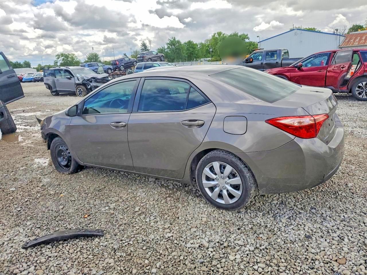 2019 Toyota Corolla Le - Фото 2