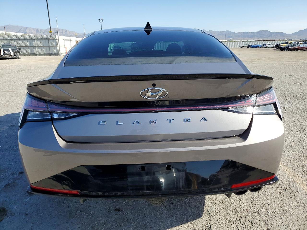 2022 Hyundai Elantra N Line - Фото 6