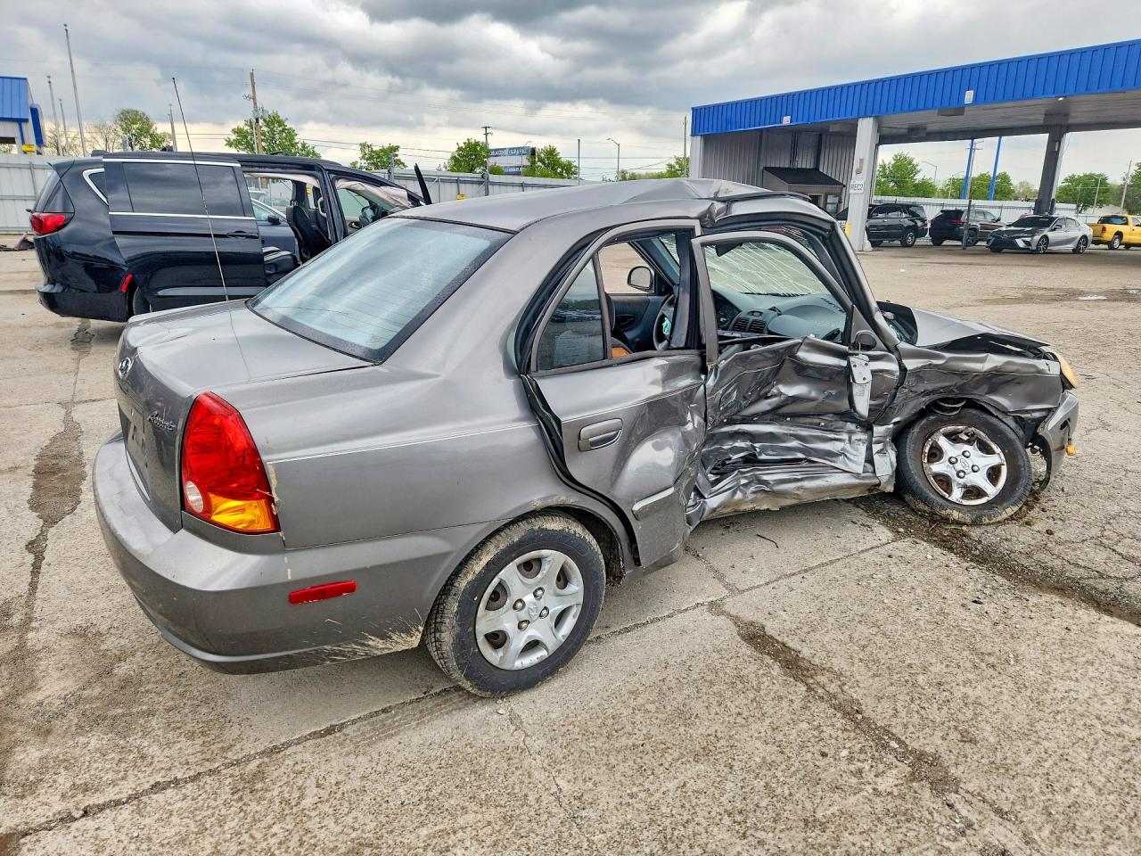 2005 Hyundai Accent Gl - Image 3
