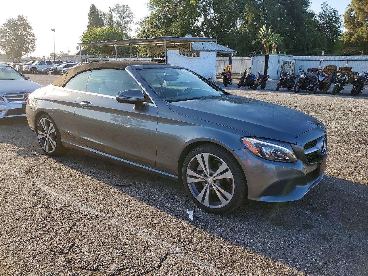 2017 Mercedes-Benz C 300 - Image 4
