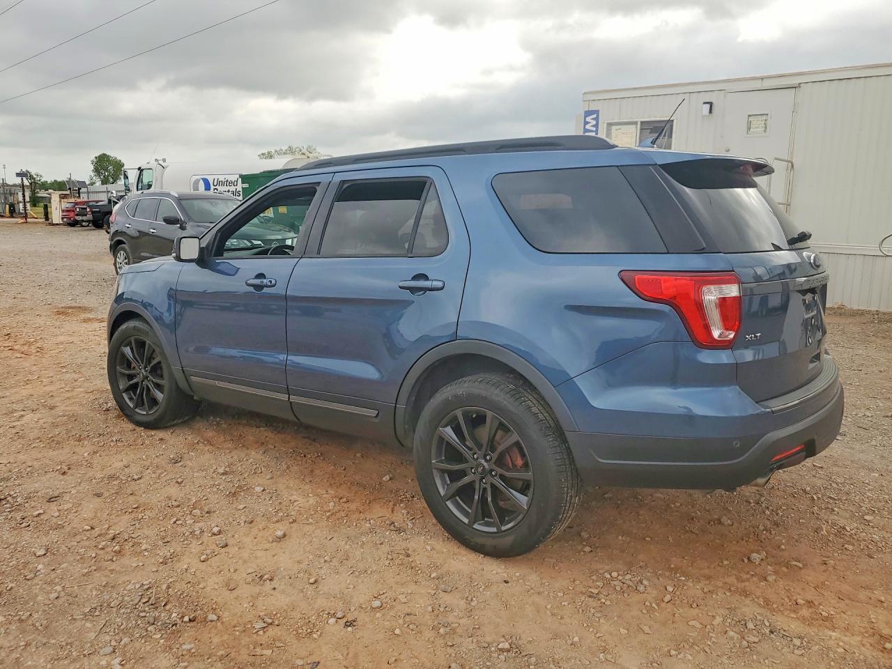 2019 Ford Explorer Xlt - Фото 2