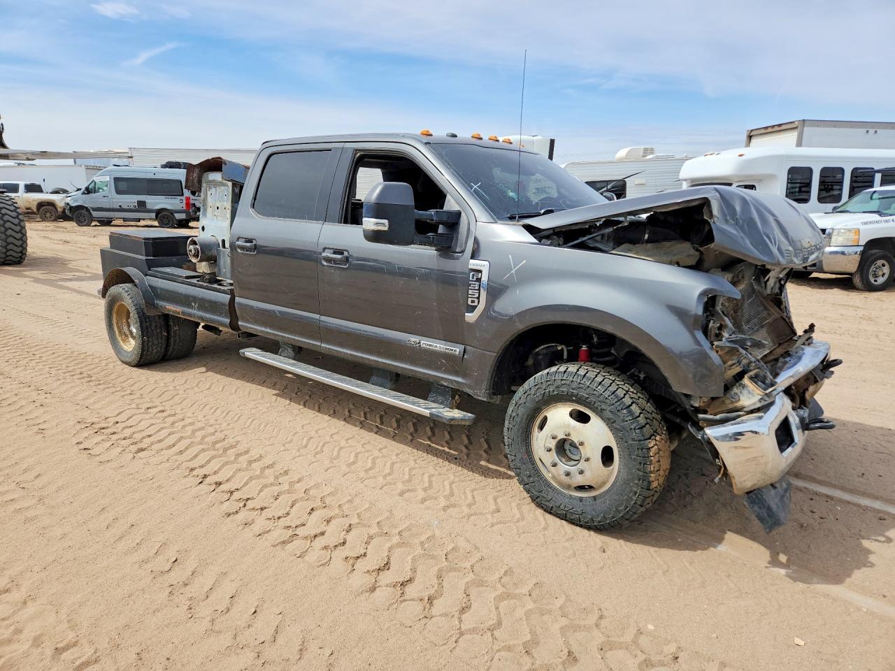 2017 Ford F350 Super Duty - Фото 4