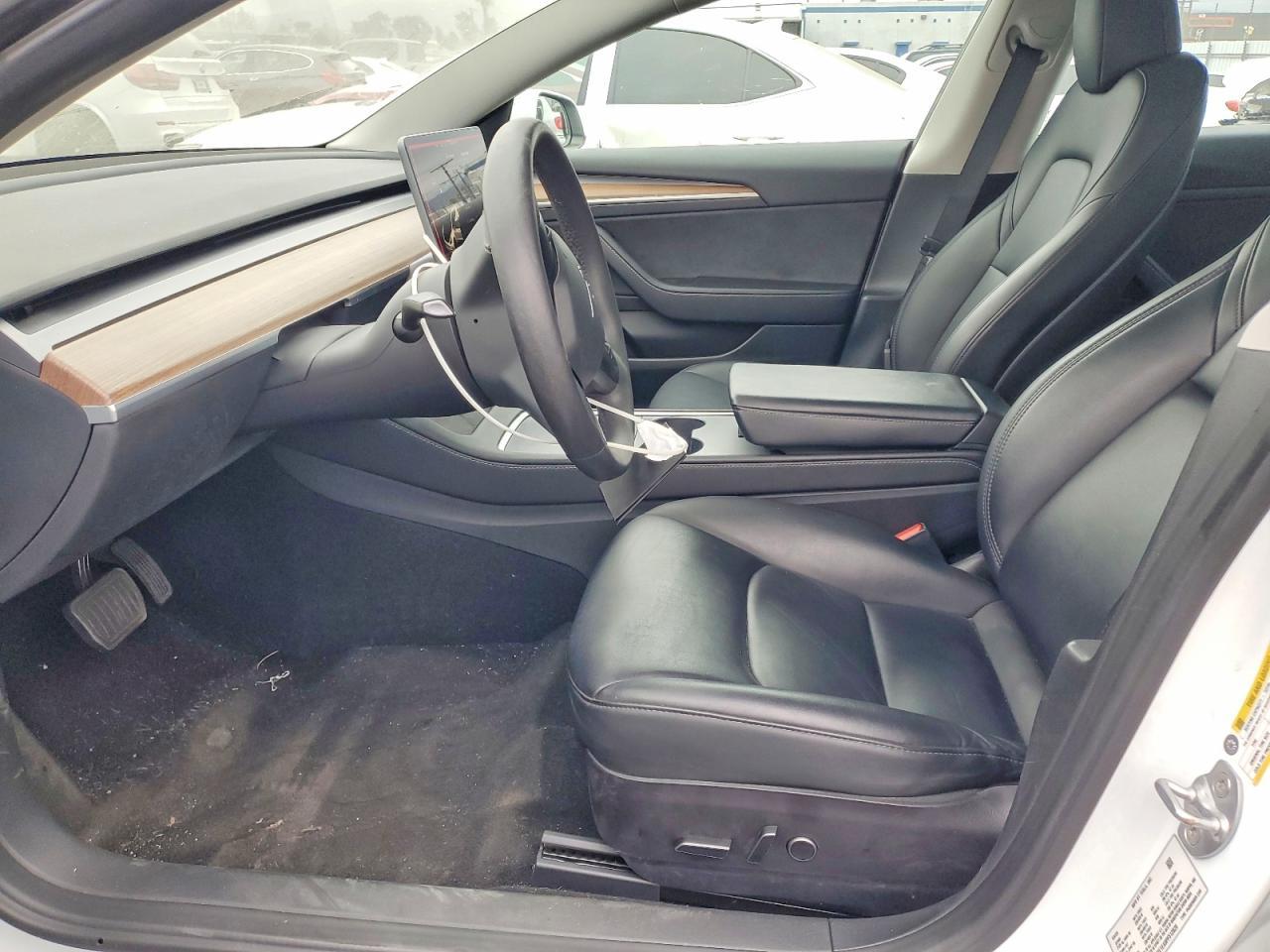 2023 Tesla Model 3 - Фото 7