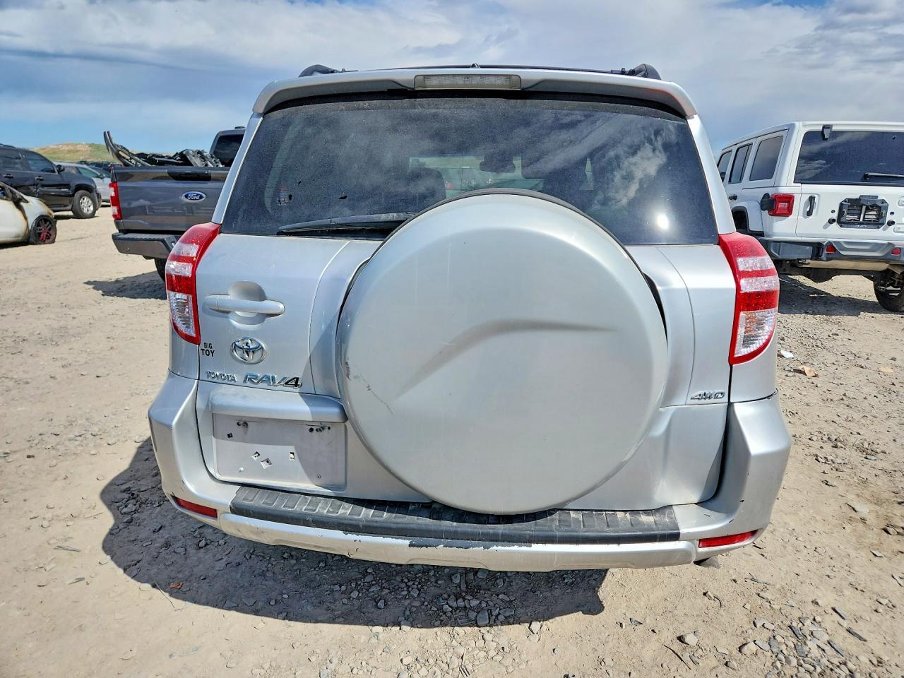 2009 Toyota Rav4 Adventure - Image 6