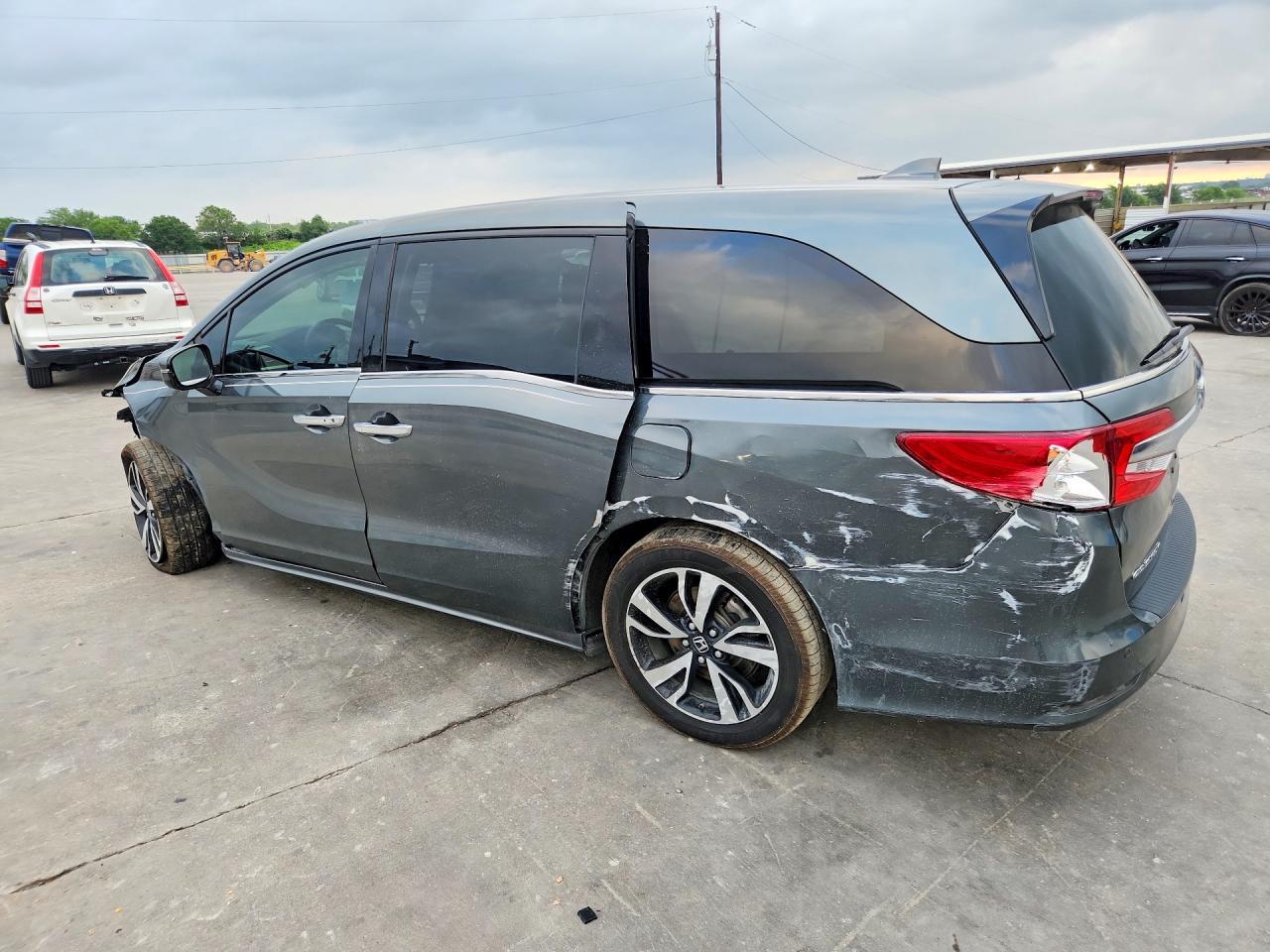 2018 Honda Odyssey Elite - Фото 2