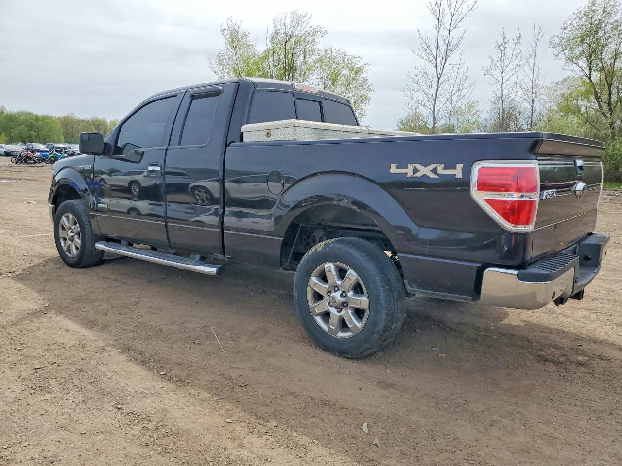 2014 Ford F150 Super Cab - Image 2