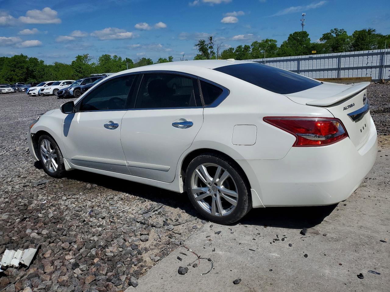 2013 Nissan Altima 3.5 S - Фото 2