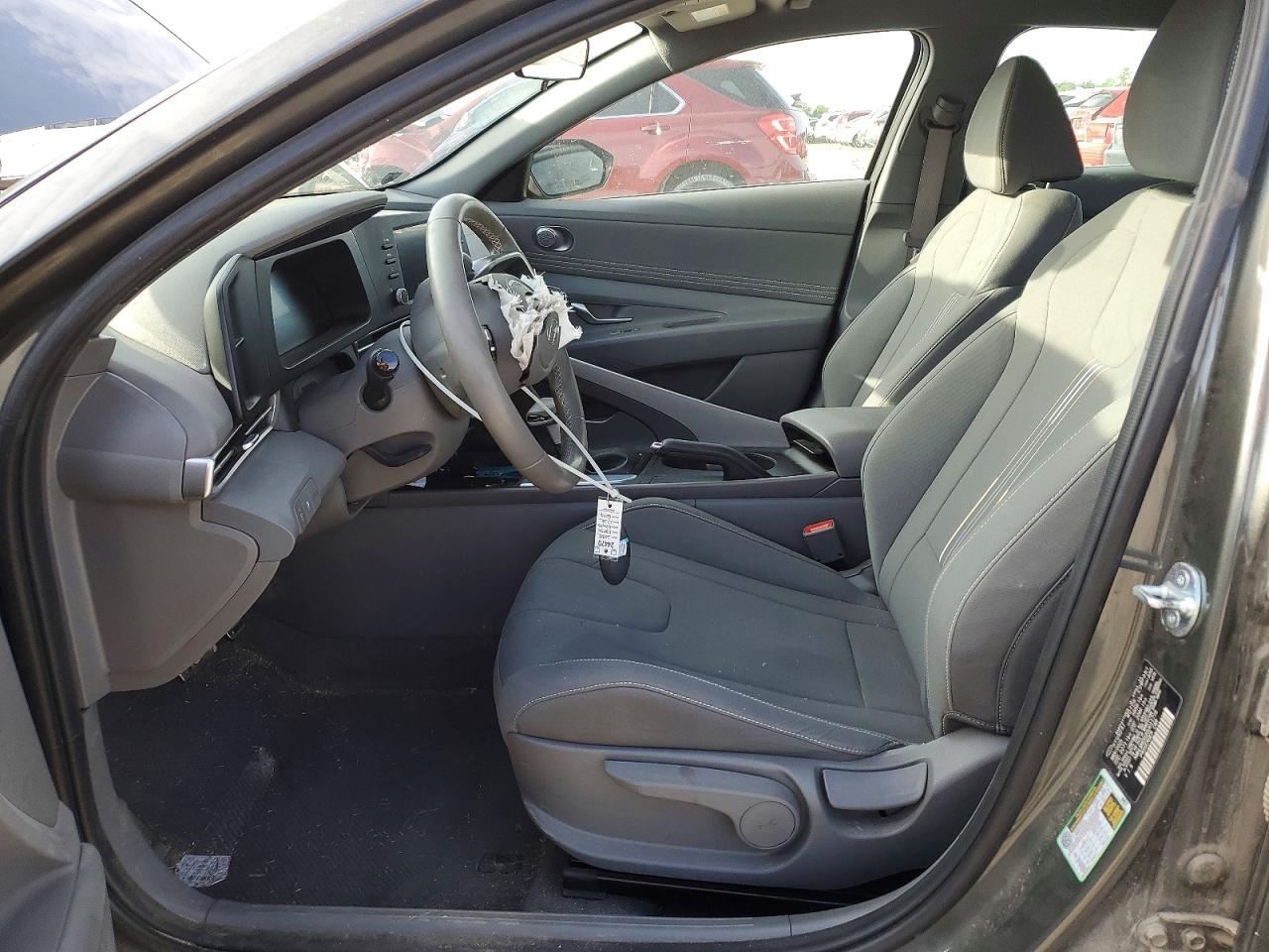 2025 Hyundai Elantra Sel Sport - Фото 7
