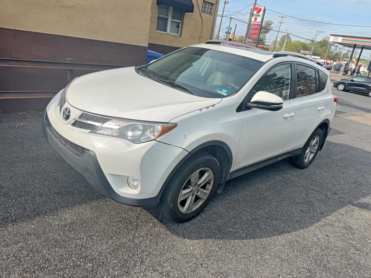 2014 Toyota Rav4 Xle - Image 2
