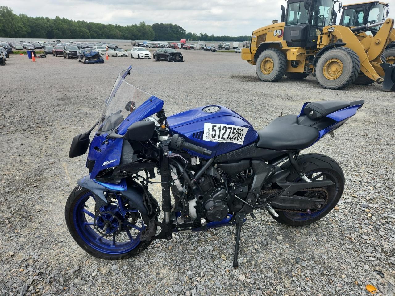 2023 Yamaha Yzfr7 - Image 3