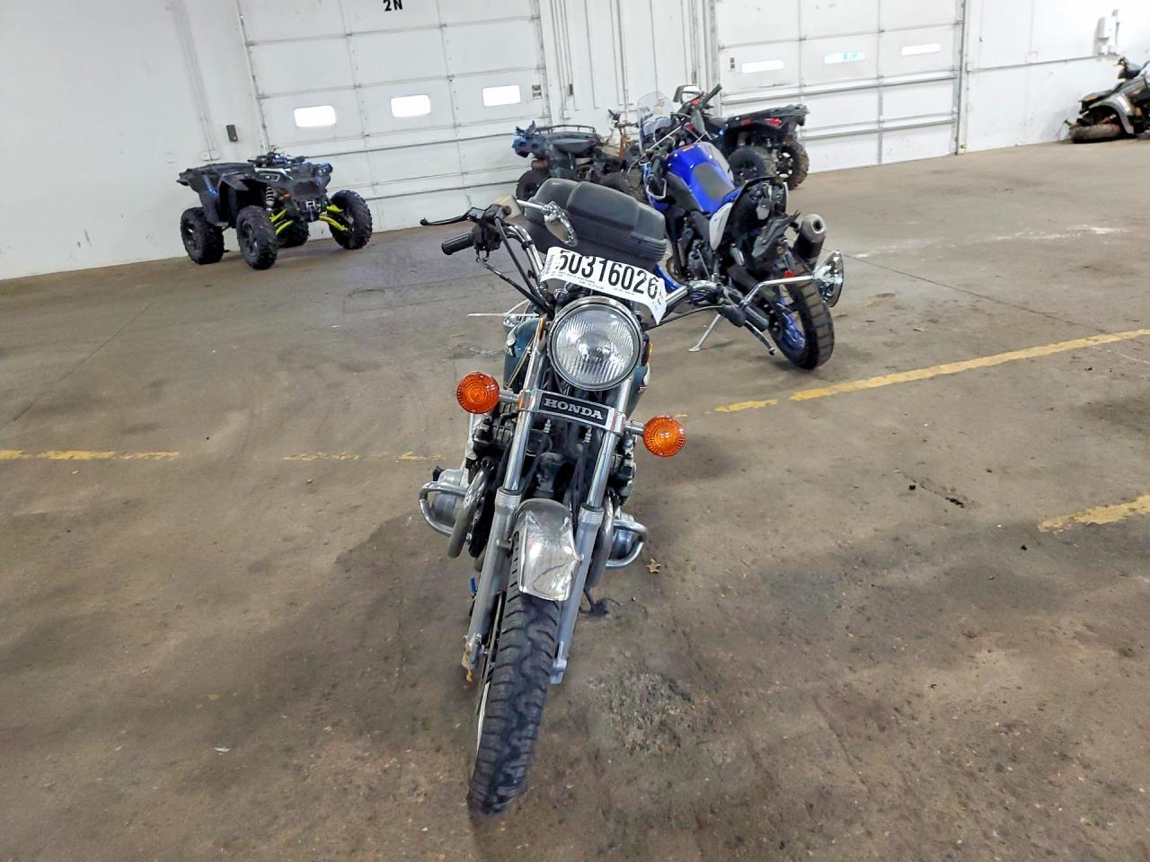 1981 Honda Cb750 C - Image 2