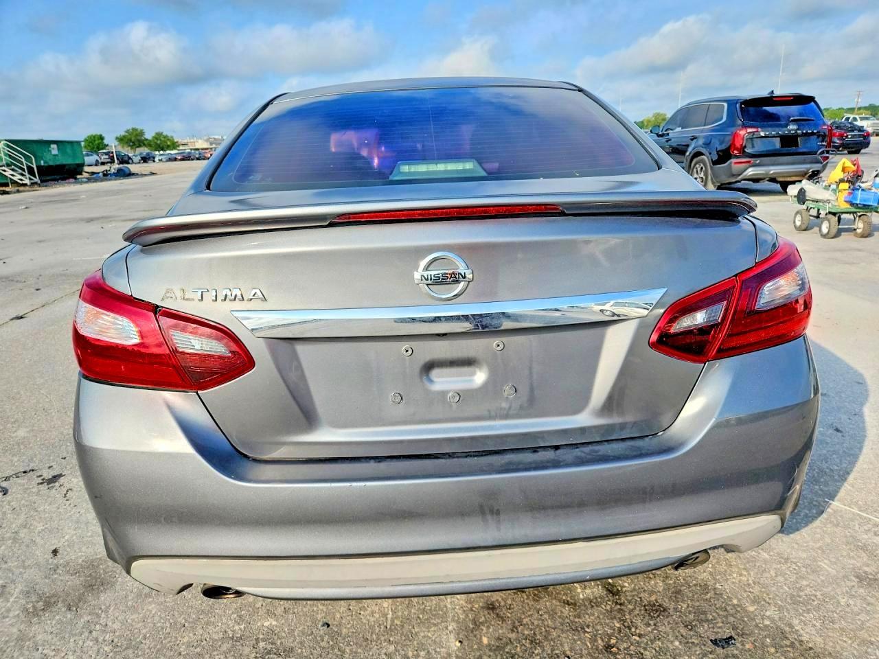 2017 Nissan Altima 2.5 - Фото 6