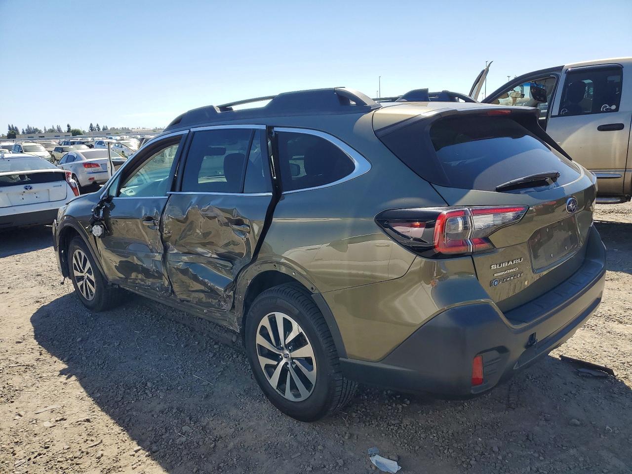 2020 Subaru Outback Premium - Фото 2