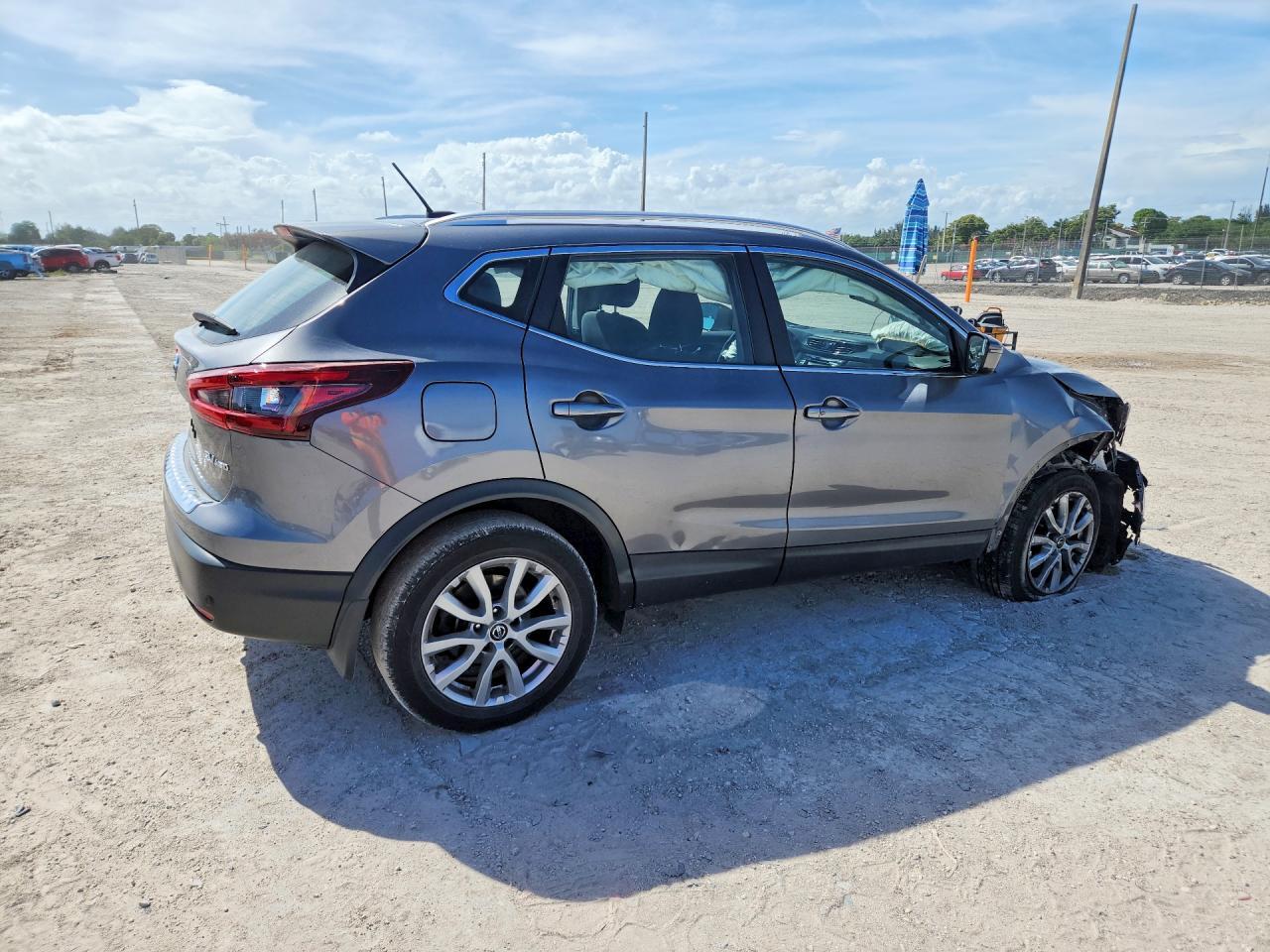 2021 Nissan Rogue Sport Sv - Фото 3