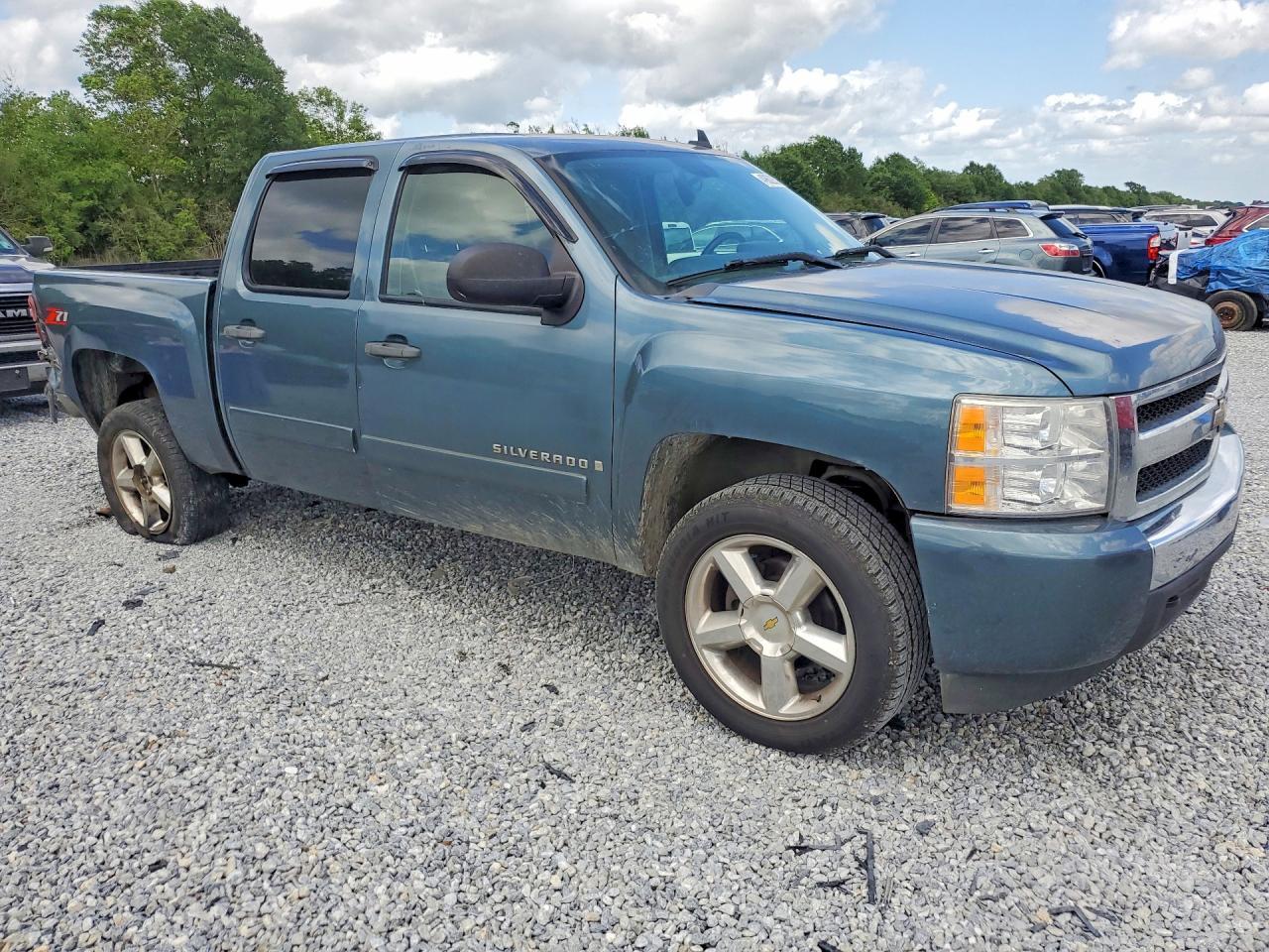 2008 Chevrolet Silverado C1500 - Image 4