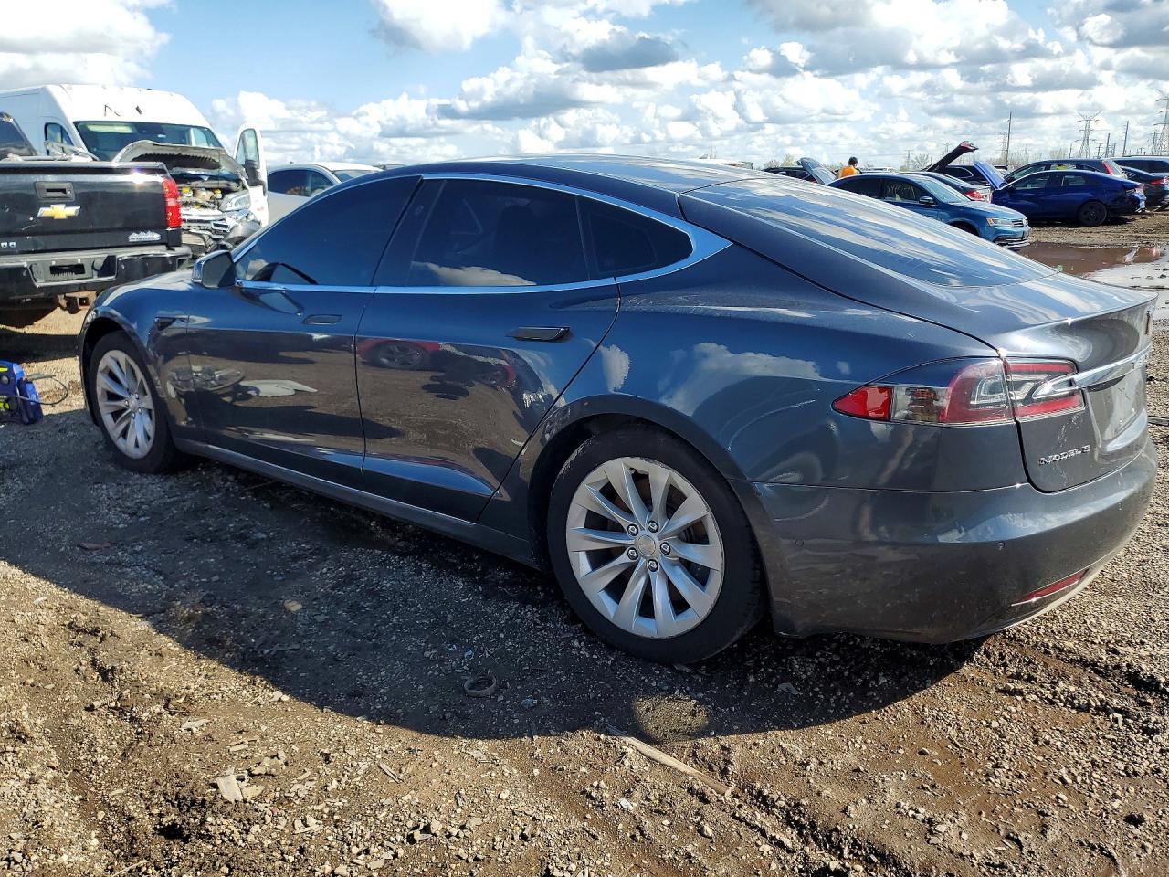2017 Tesla Model S - Фото 2