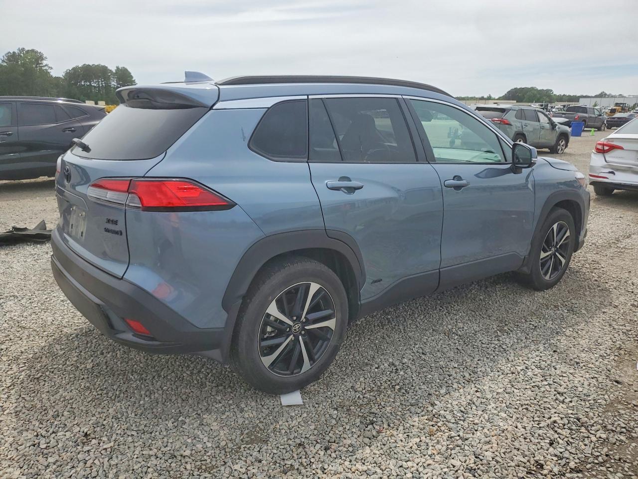 2024 Toyota Corolla Cross Hybrid Xse - Фото 3