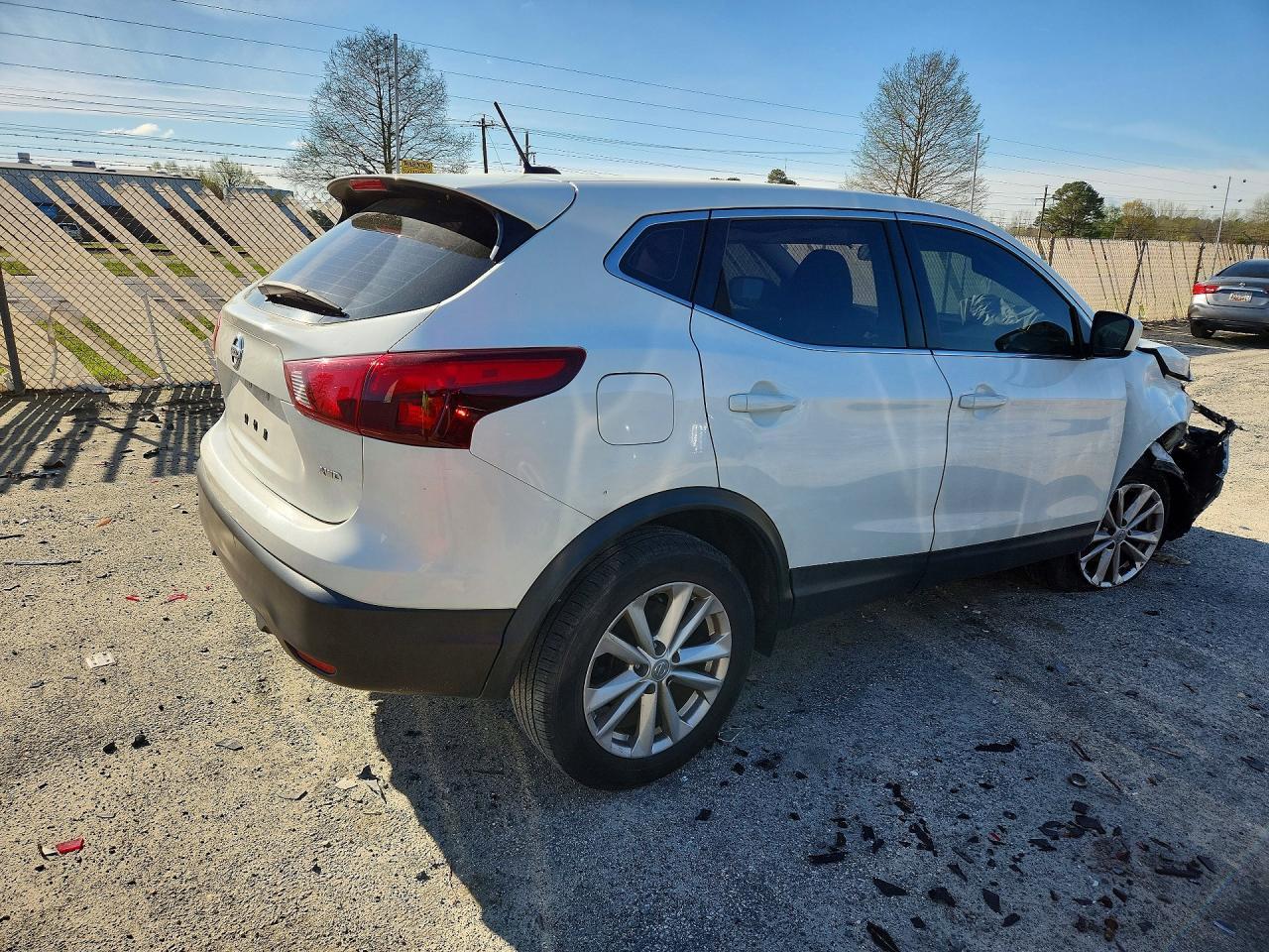 2017 Nissan Rogue Sport S - Фото 3